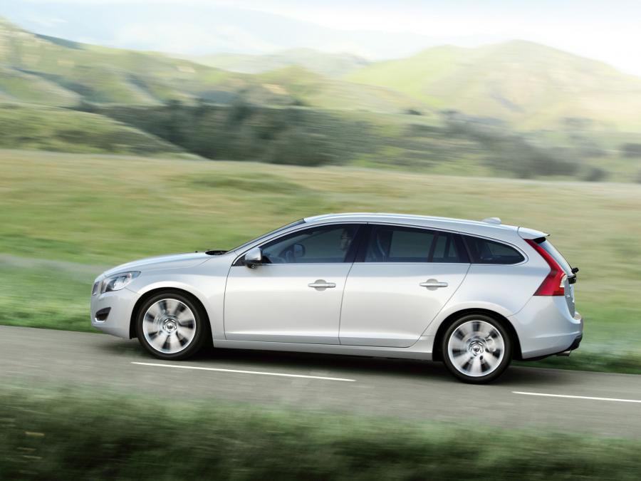  Volvo V60 2010 года  (фото 42 из 55)